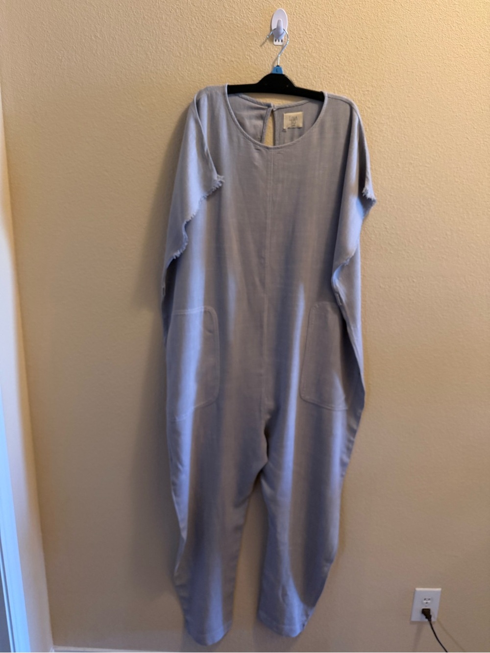 Light Gray Women’s Relaxed Jumpsuit - Casual Everyday Romper